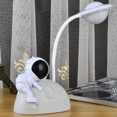 Creative Astronaut Desk Lamp Multi-Function LED Night Light USB Eye Protection Bedroom Bedside Lamp for.....